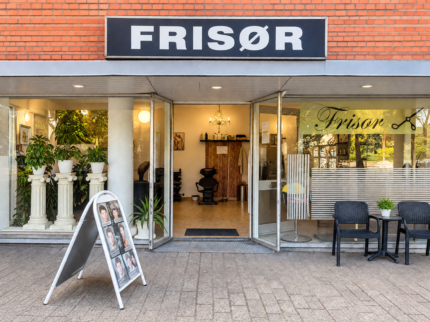 Facaden og indgangen til Salon Sharon på Amager